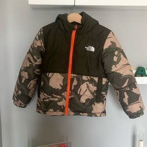 4T Reversible Hooded North Face Jacket